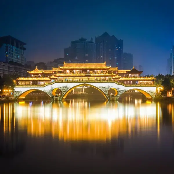 גלו את צ'נגדו: חוויית פנדות, תרבות וטעמים בלתי נשכחת!