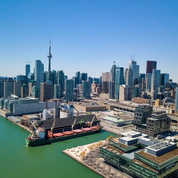 גלה את קסמיה של טורונטו - עיר התענוגות של קנדה!