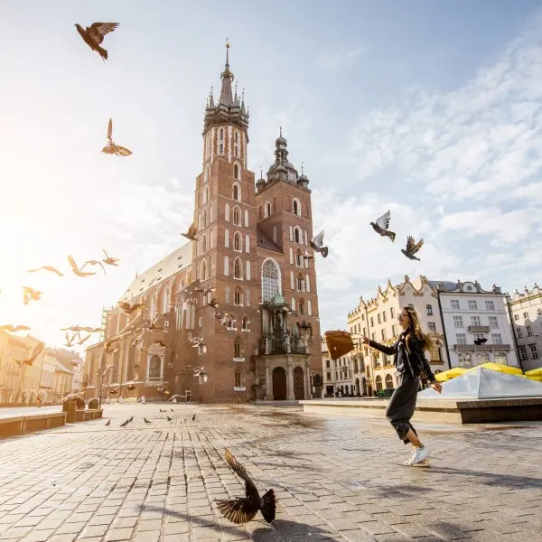 קראקוב: גלו את הקסם הפועם בלב פולין