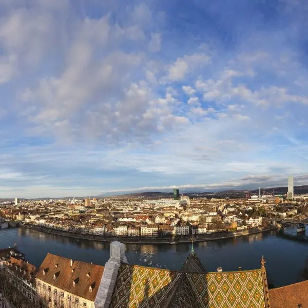 גלה את הקסם השווייצרי בבאזל המרתקת!